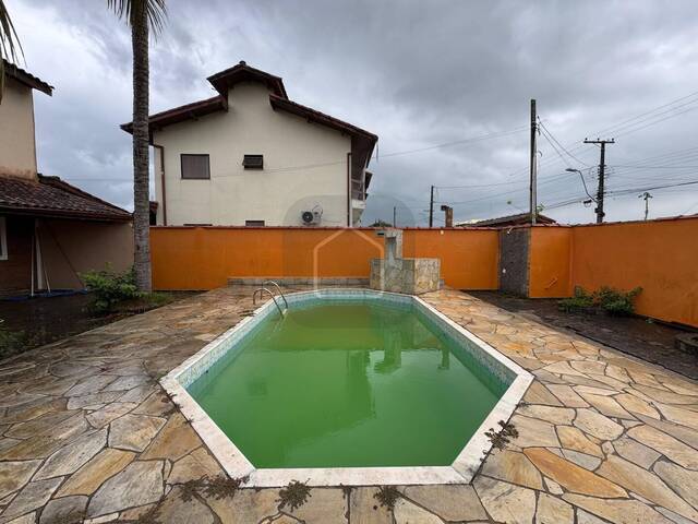 Casa para Venda em Caraguatatuba - 4