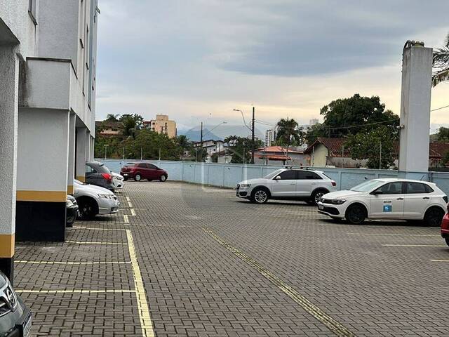 Apartamento para Venda em Caraguatatuba - 4