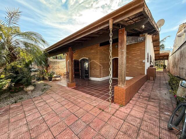 #144 - Casa para Venda em Caraguatatuba - SP