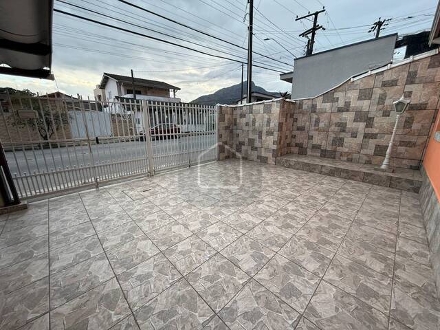 #153 - Casa para Locação em Caraguatatuba - SP