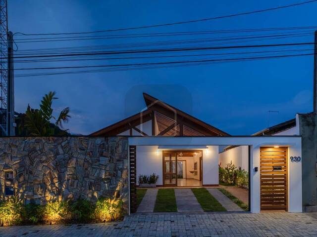 Casa para Venda em Caraguatatuba - 4