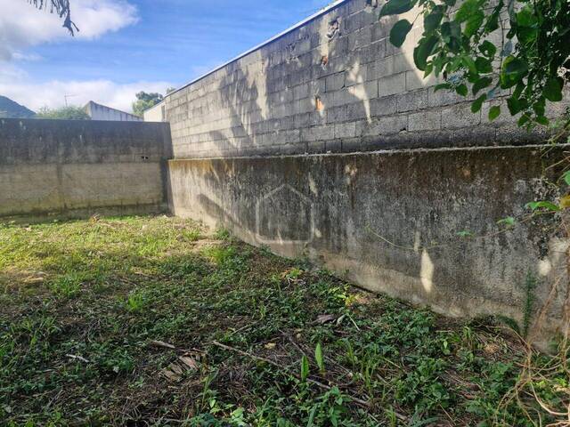 Terreno para Venda em Caraguatatuba - 4