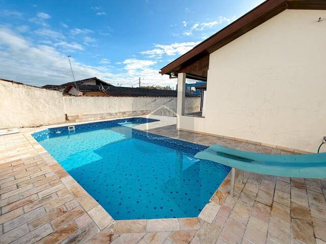 Casa para Venda em Caraguatatuba - 5
