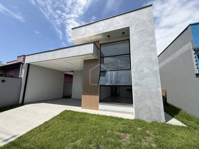 Casa para Venda em Caraguatatuba - 2