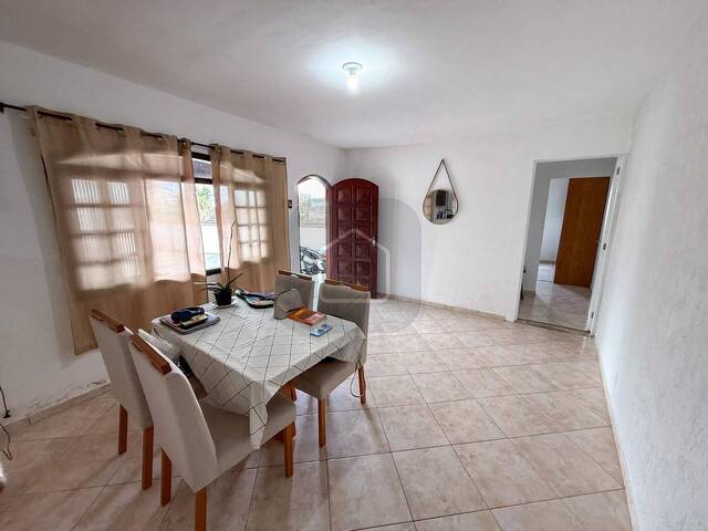 Casa para Locação em Caraguatatuba - 2