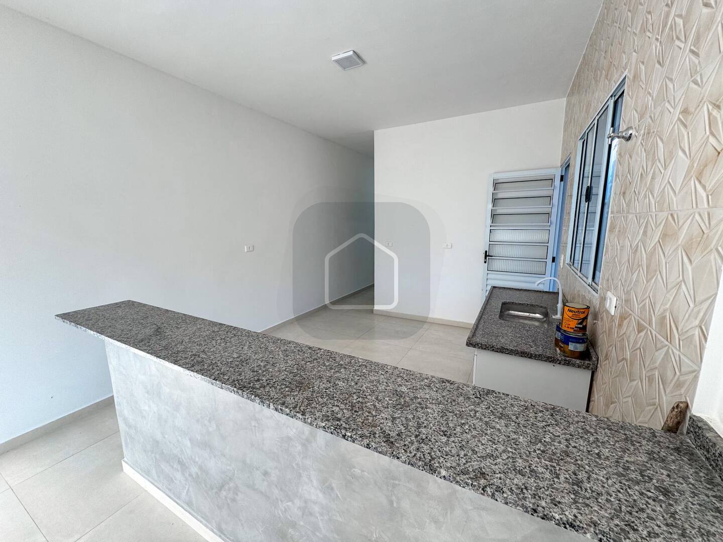 Casa à venda com 2 quartos, 61m² - Foto 14
