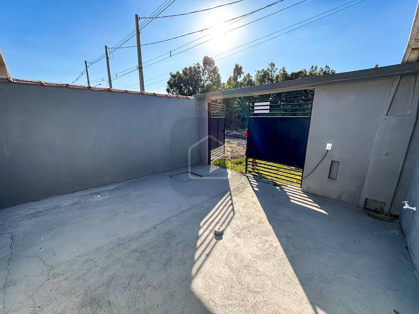 Casa à venda com 2 quartos, 61m² - Foto 4