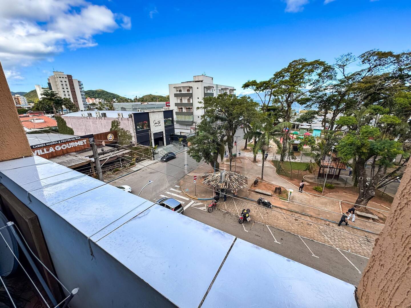 Apartamento à venda com 2 quartos, 62m² - Foto 1