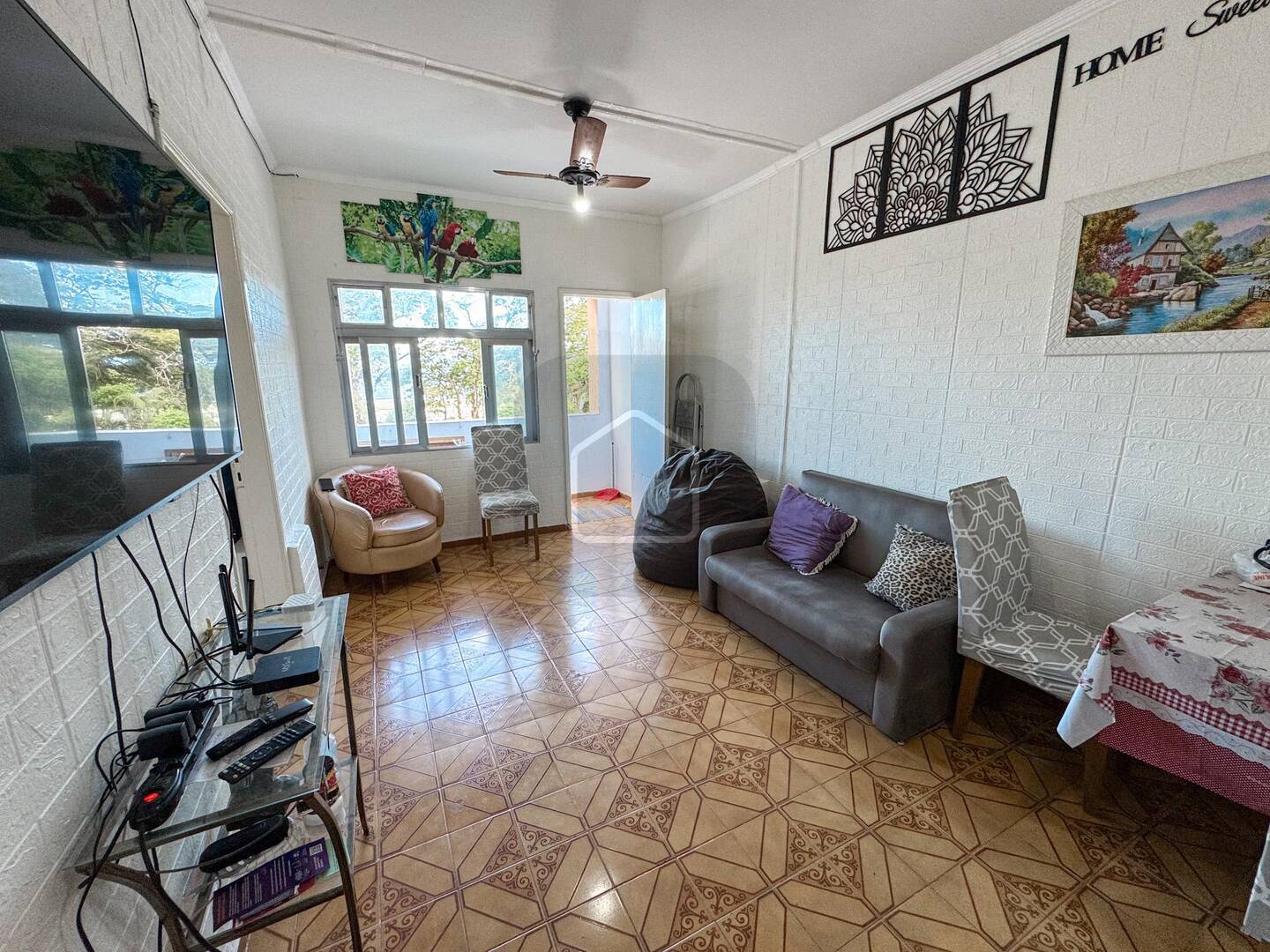 Apartamento à venda com 2 quartos, 62m² - Foto 3