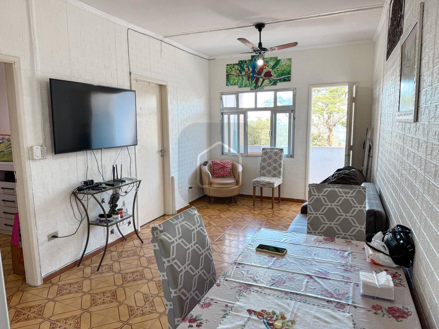 Apartamento à venda com 2 quartos, 62m² - Foto 2