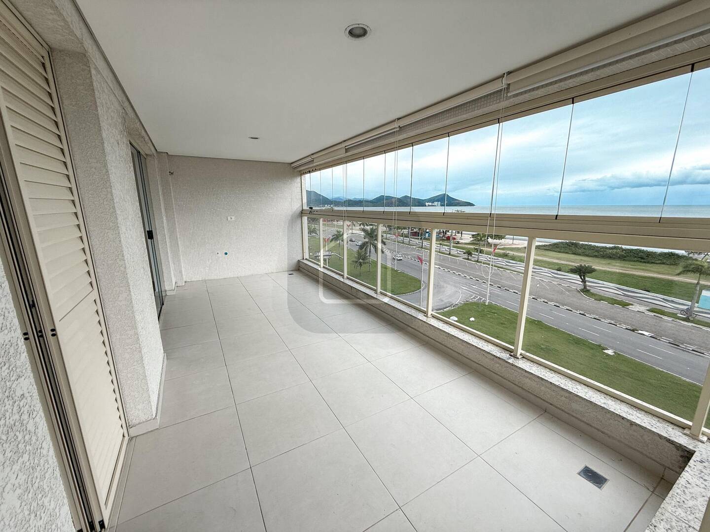 Apartamento à venda e aluguel com 3 quartos, 106m² - Foto 8