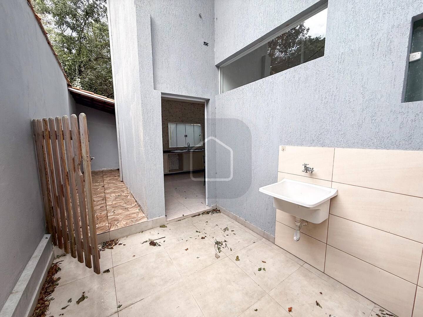 Casa à venda e aluguel com 3 quartos, 197m² - Foto 32