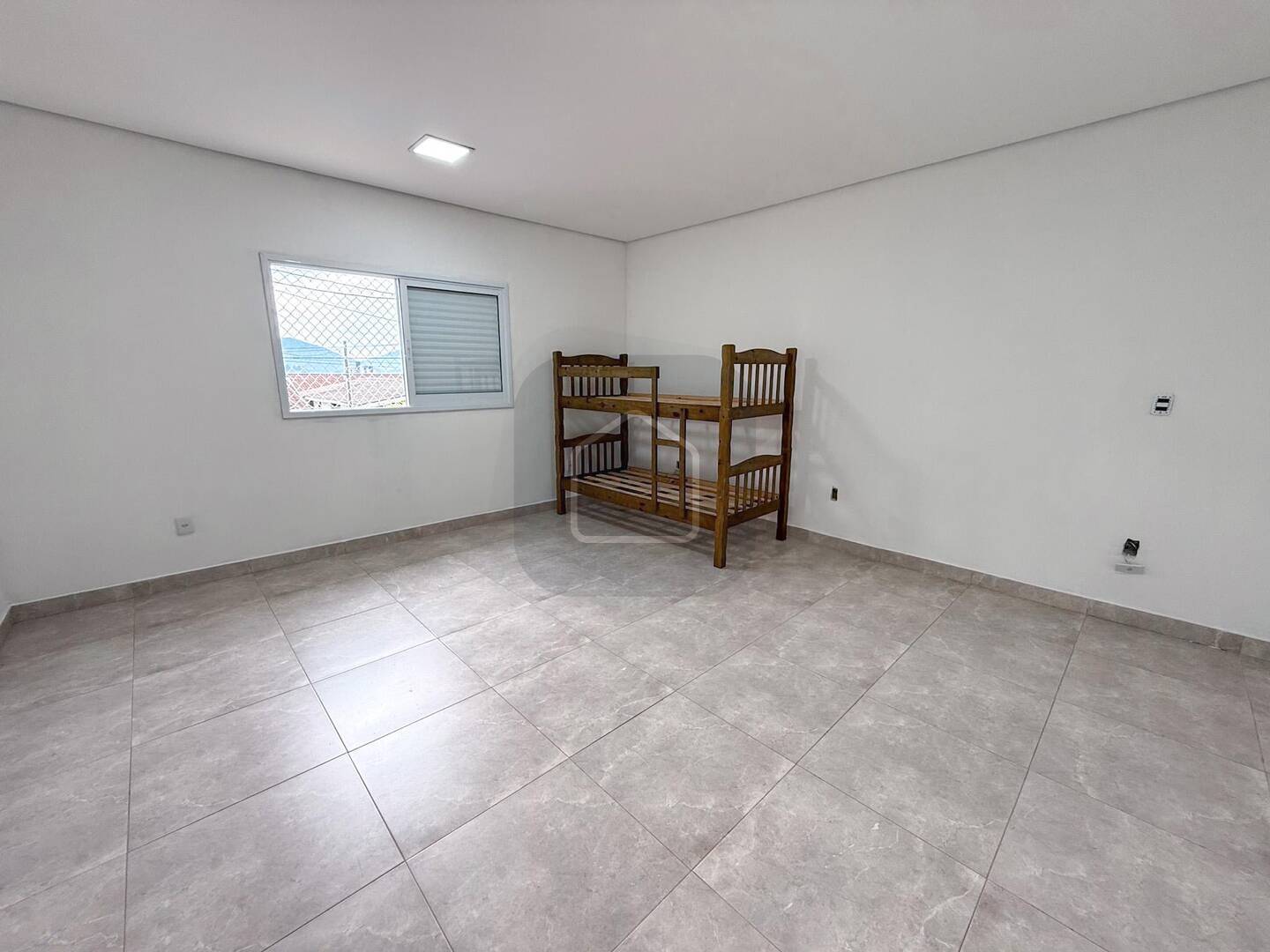 Casa à venda e aluguel com 3 quartos, 197m² - Foto 23