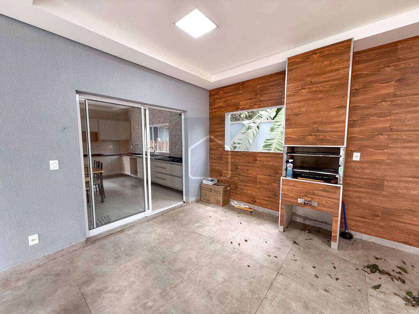 Casa à venda e aluguel com 3 quartos, 197m² - Foto 9
