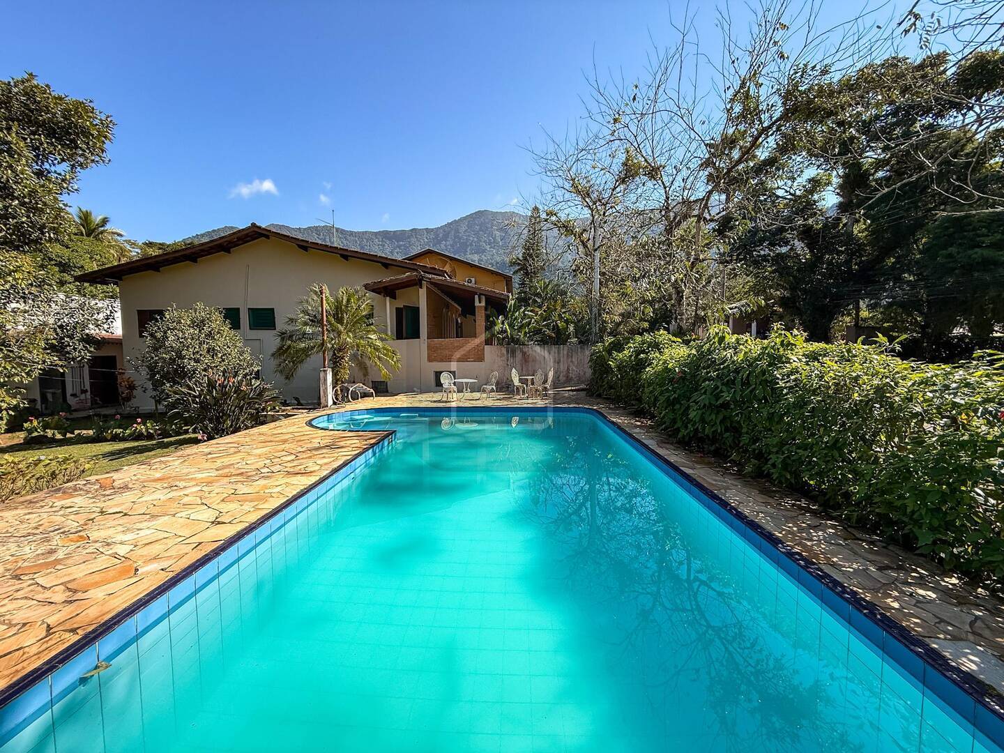 Casa, 4 quartos, 270 m² - Foto 2