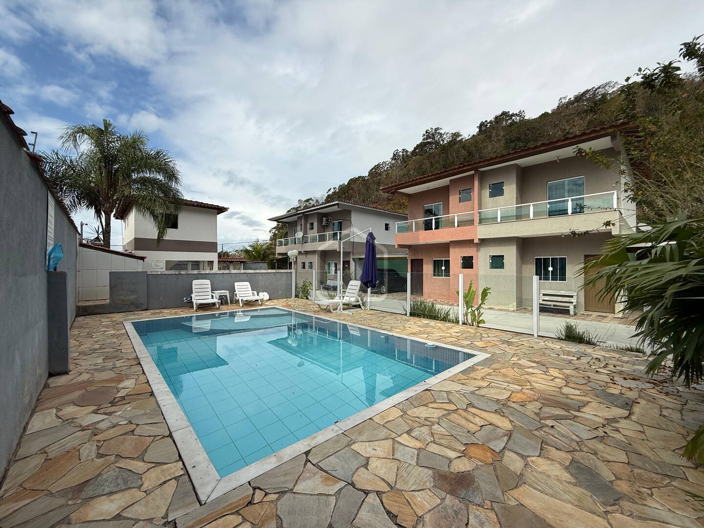 Apartamento à venda com 3 quartos, 111m² - Foto 3