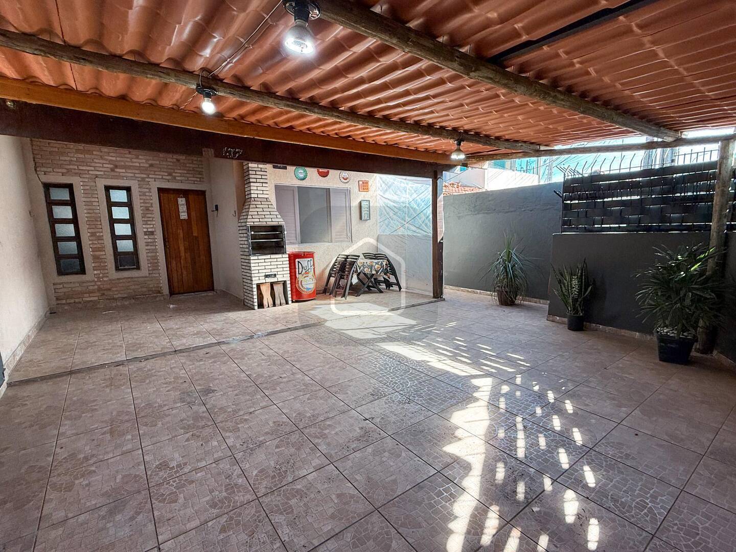 Casa, 2 quartos, 94 m² - Foto 1