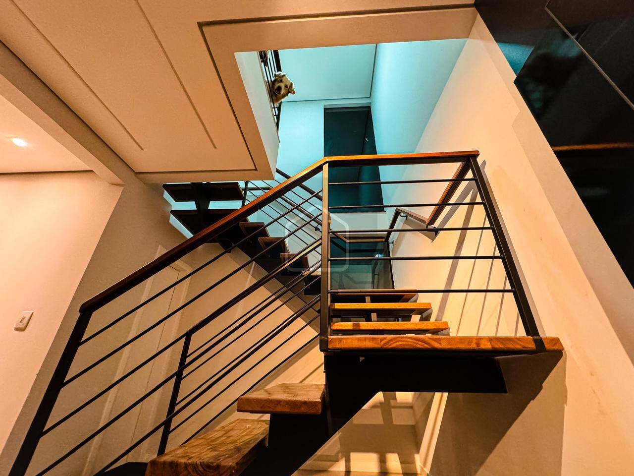 Casa à venda e aluguel com 3 quartos, 107m² - Foto 11