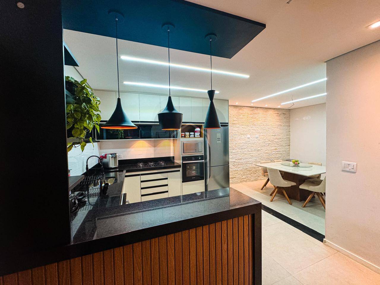 Casa à venda e aluguel com 3 quartos, 107m² - Foto 8
