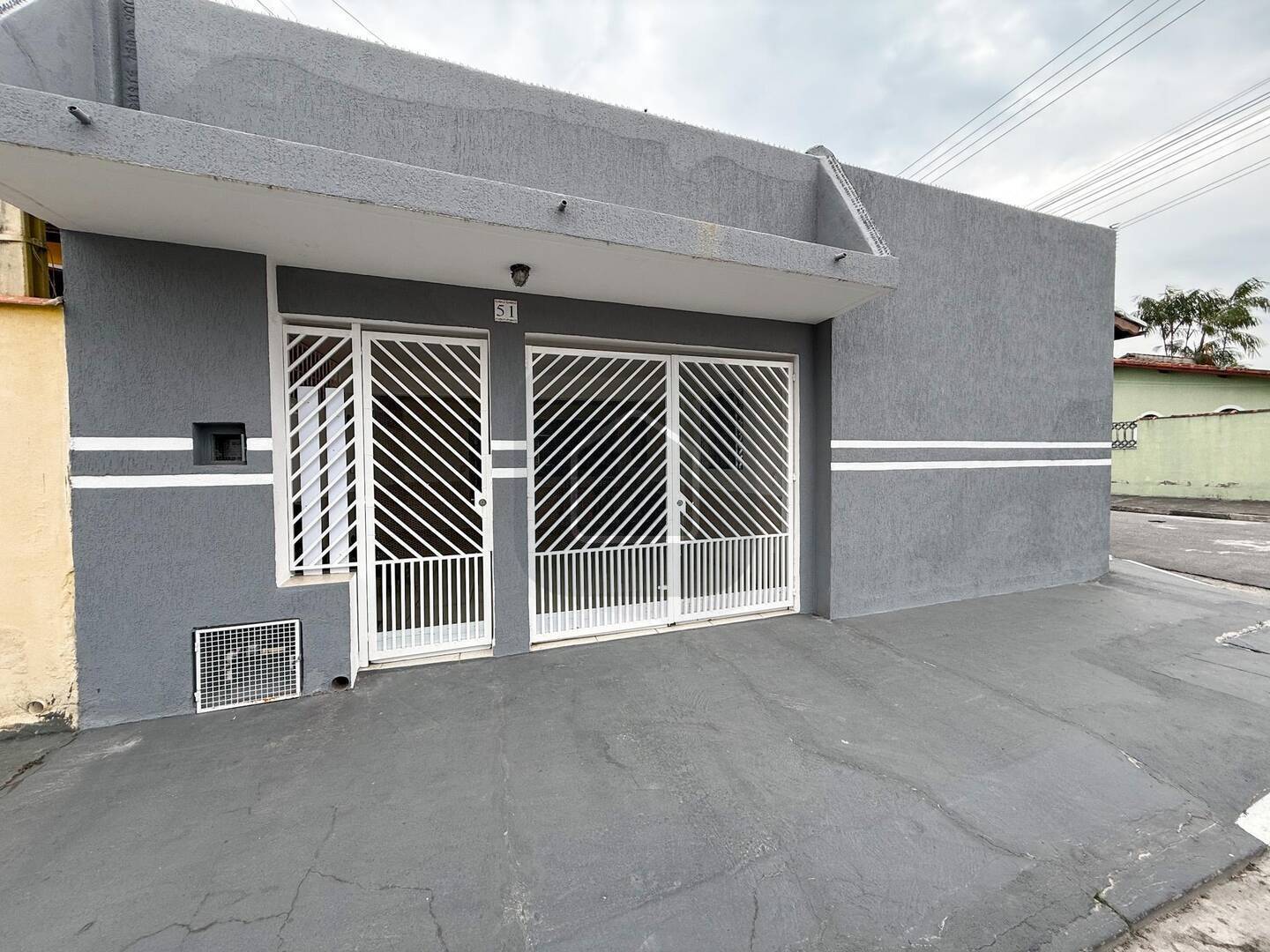 Casa à venda com 4 quartos, 135m² - Foto 1