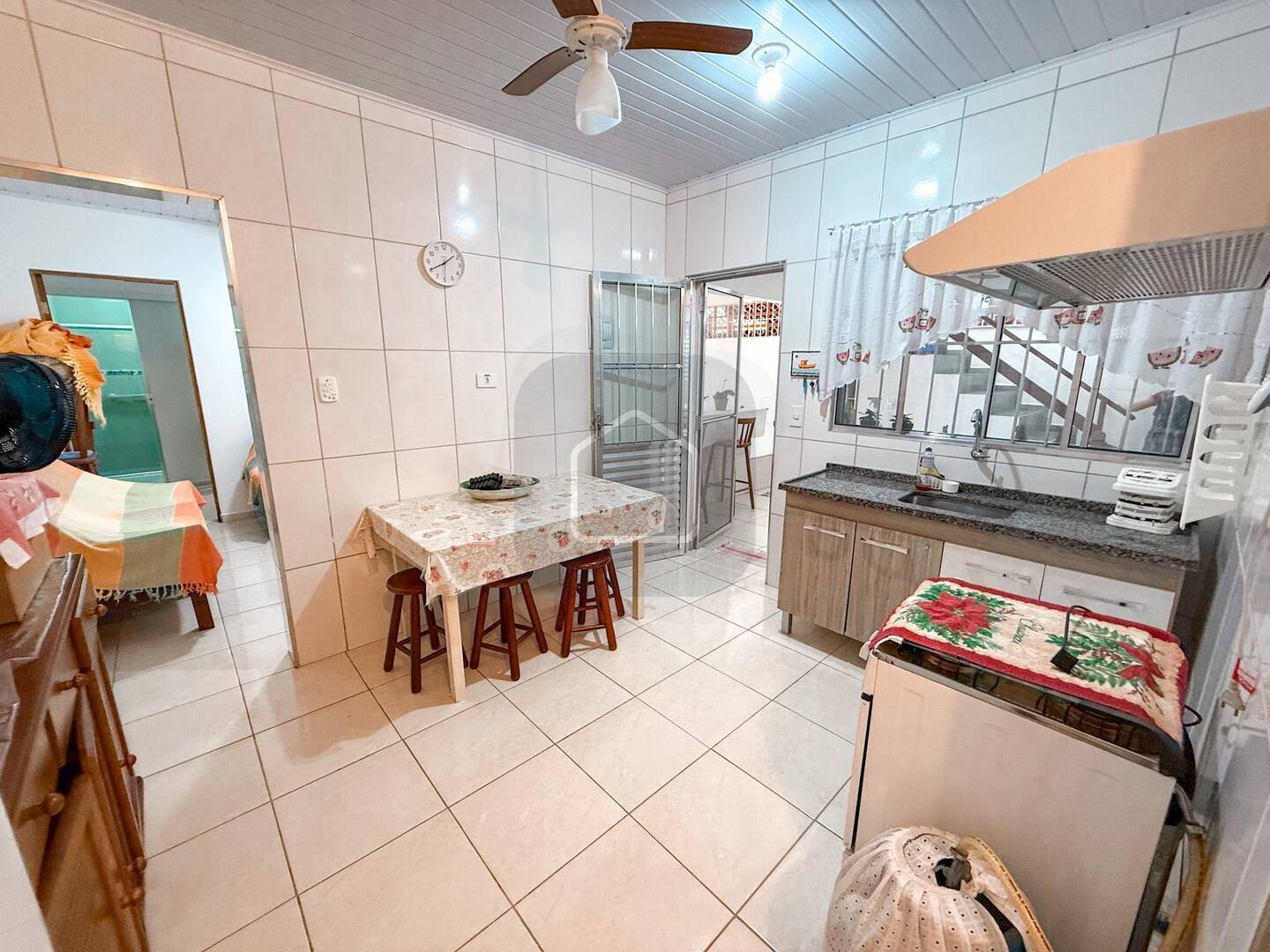 Casa à venda com 4 quartos, 135m² - Foto 15