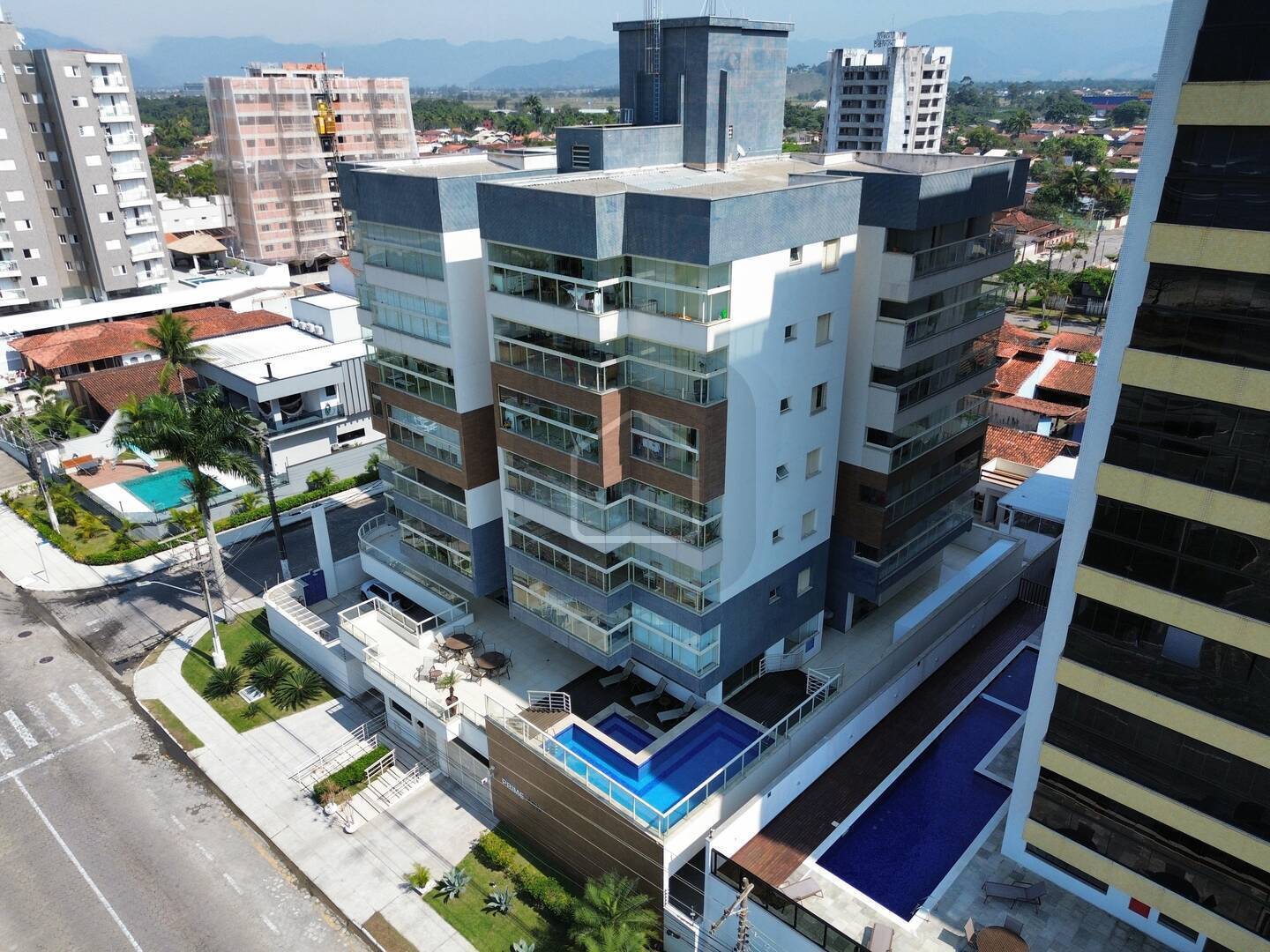 Apartamento à venda e aluguel com 3 quartos, 106m² - Foto 2
